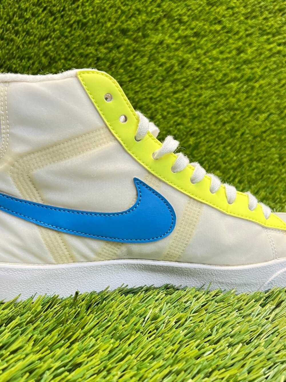 Nike Blazer 77 Mid Mens Size 7 White‎ Yellow Athletic Basketball Shoes Sneakers - Picture 4 of 10